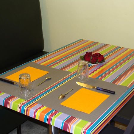 Hotel Le Flaubert Fougères Екстериор снимка