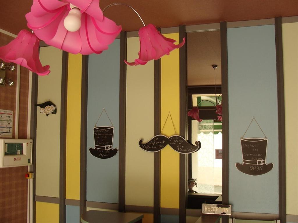 Hotel Le Flaubert Fougères Екстериор снимка