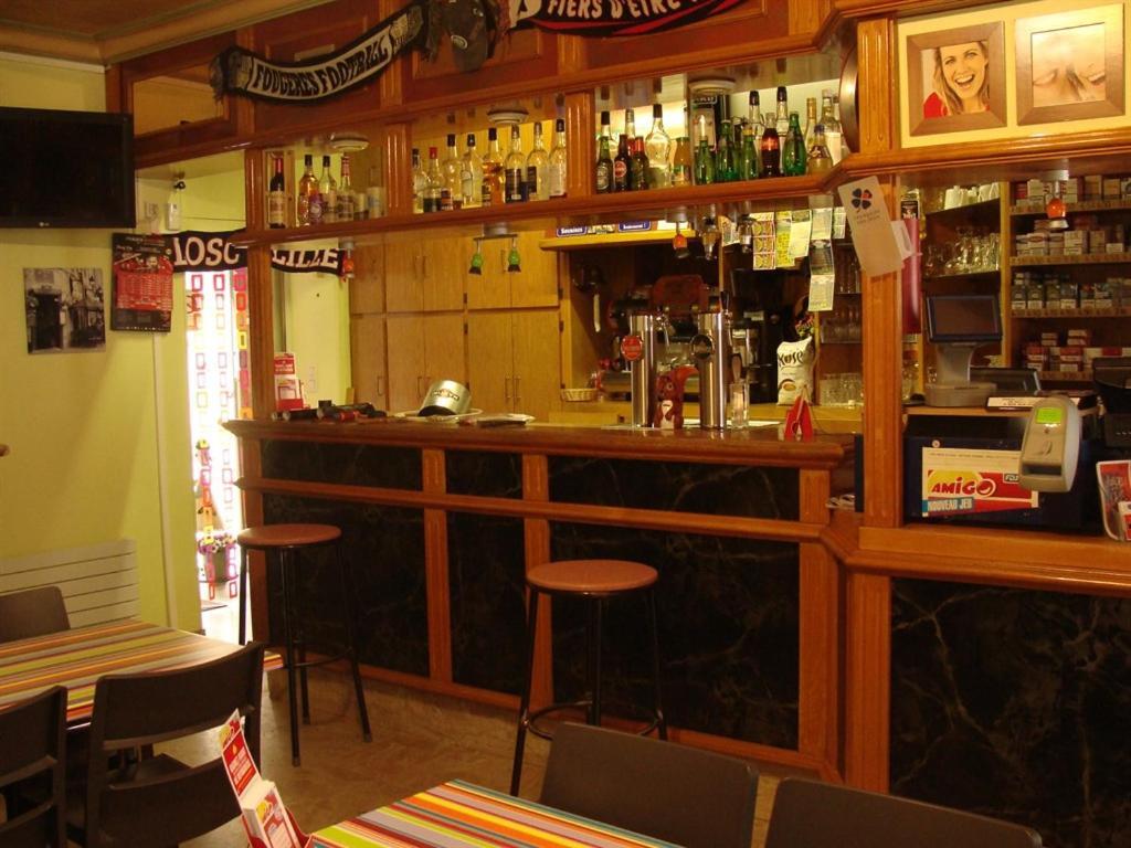 Hotel Le Flaubert Fougères Екстериор снимка