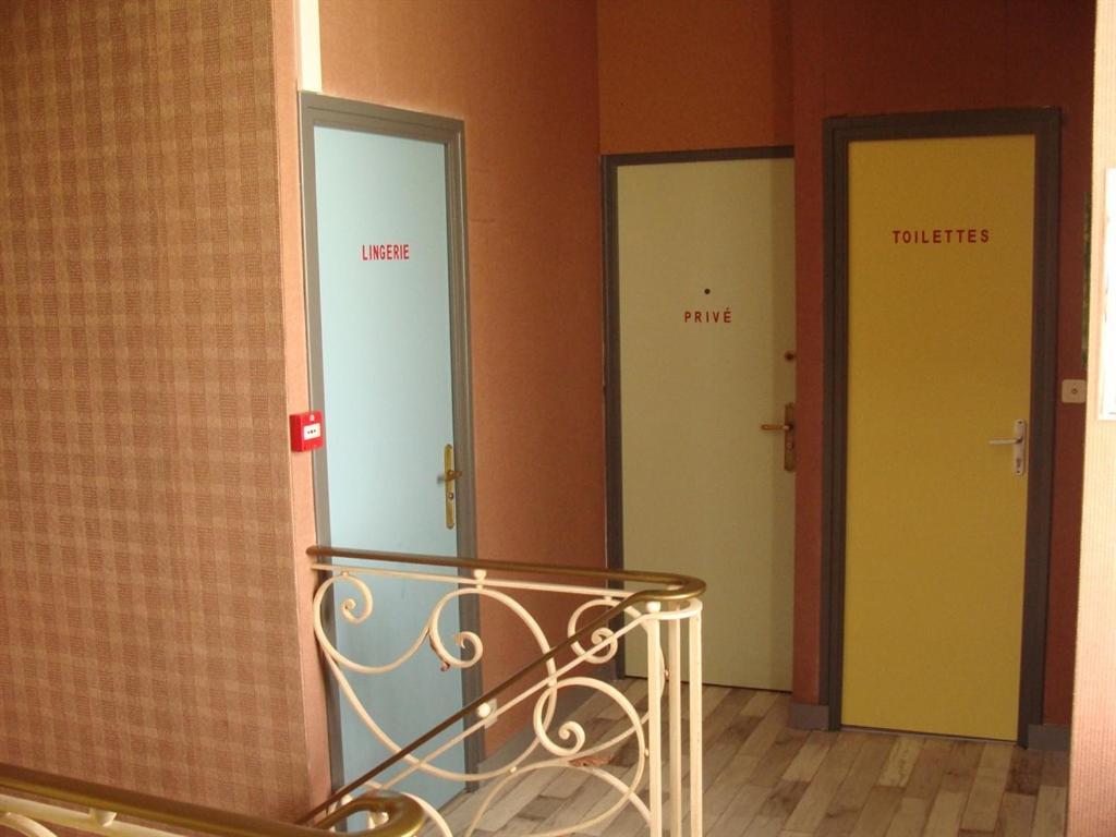 Hotel Le Flaubert Fougères Екстериор снимка