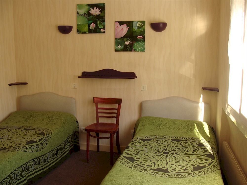 Hotel Le Flaubert Fougères Екстериор снимка