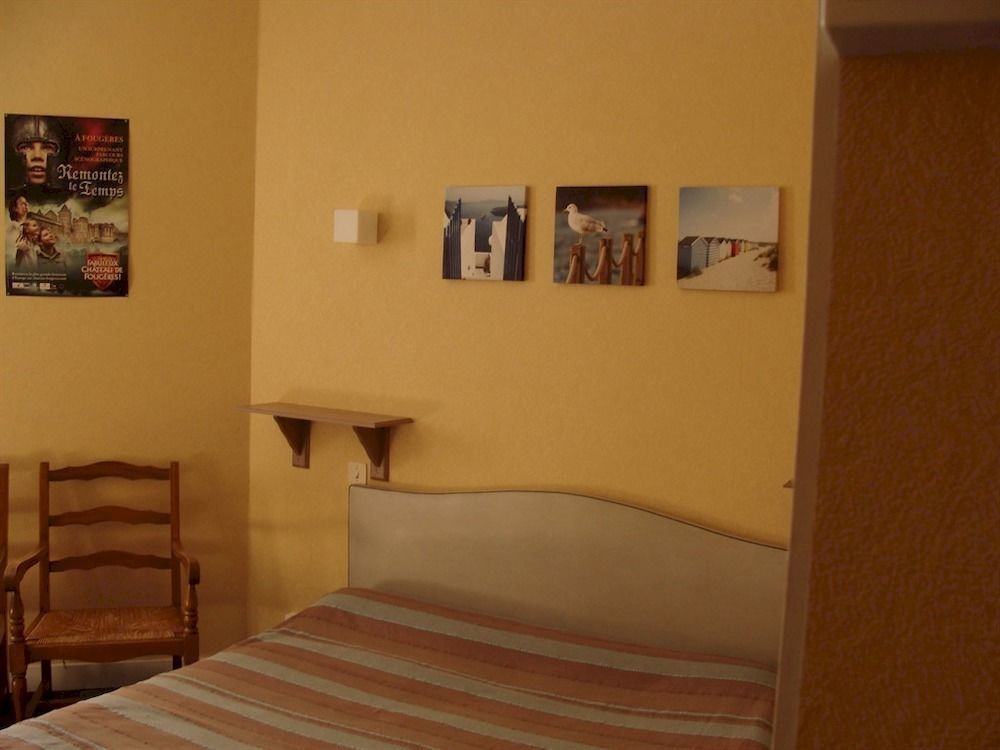 Hotel Le Flaubert Fougères Екстериор снимка