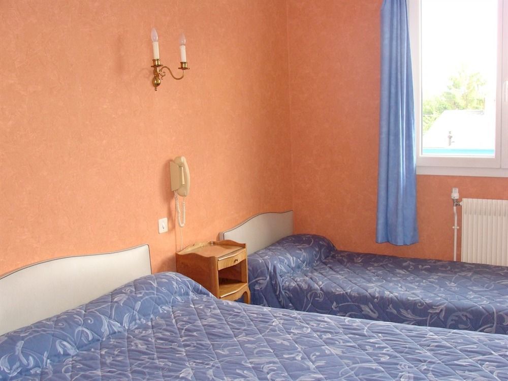 Hotel Le Flaubert Fougères Екстериор снимка
