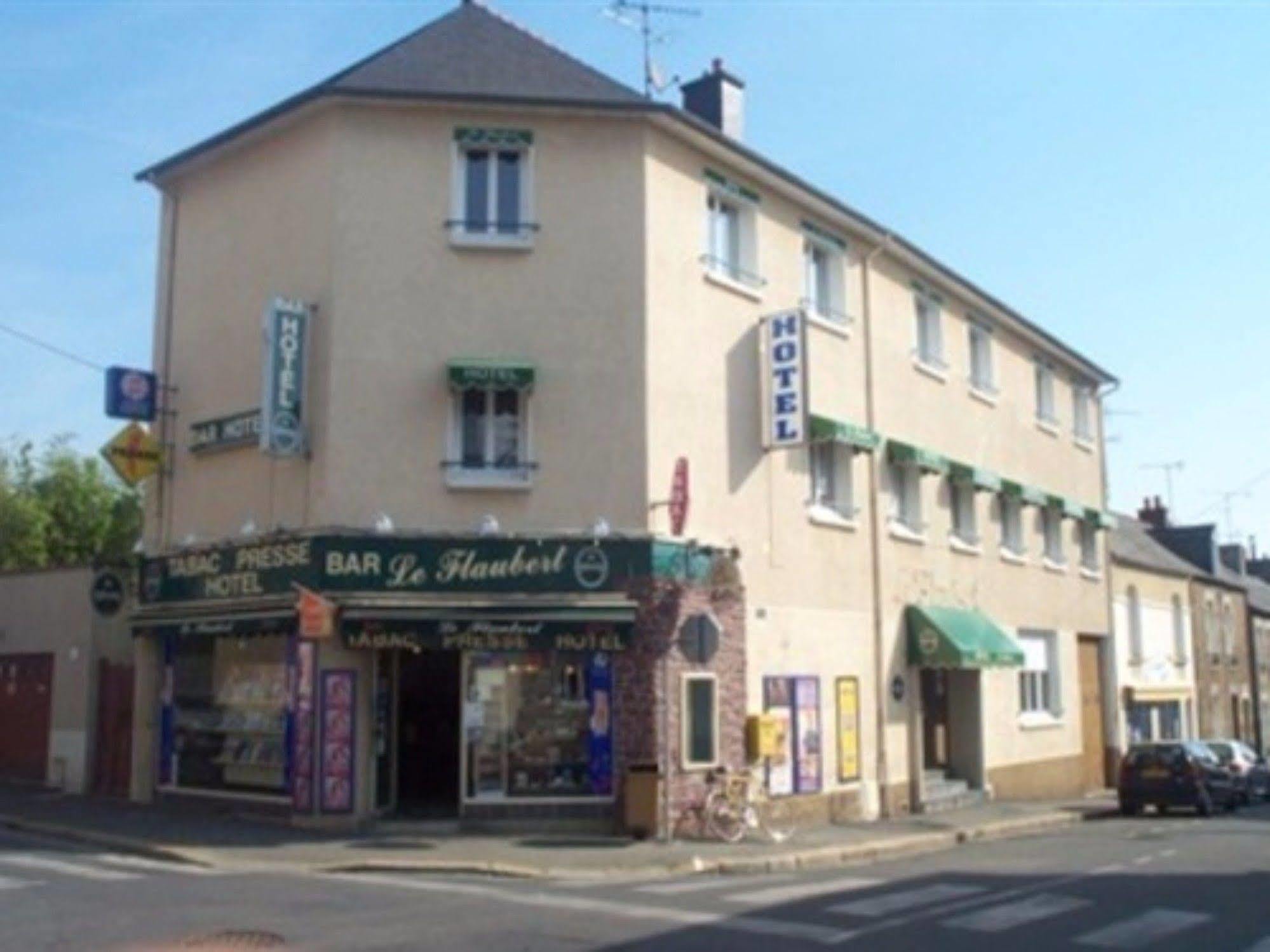 Hotel Le Flaubert Fougères Екстериор снимка