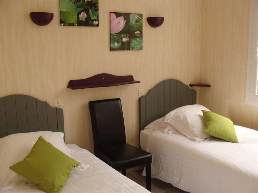 Hotel Le Flaubert Fougères Екстериор снимка
