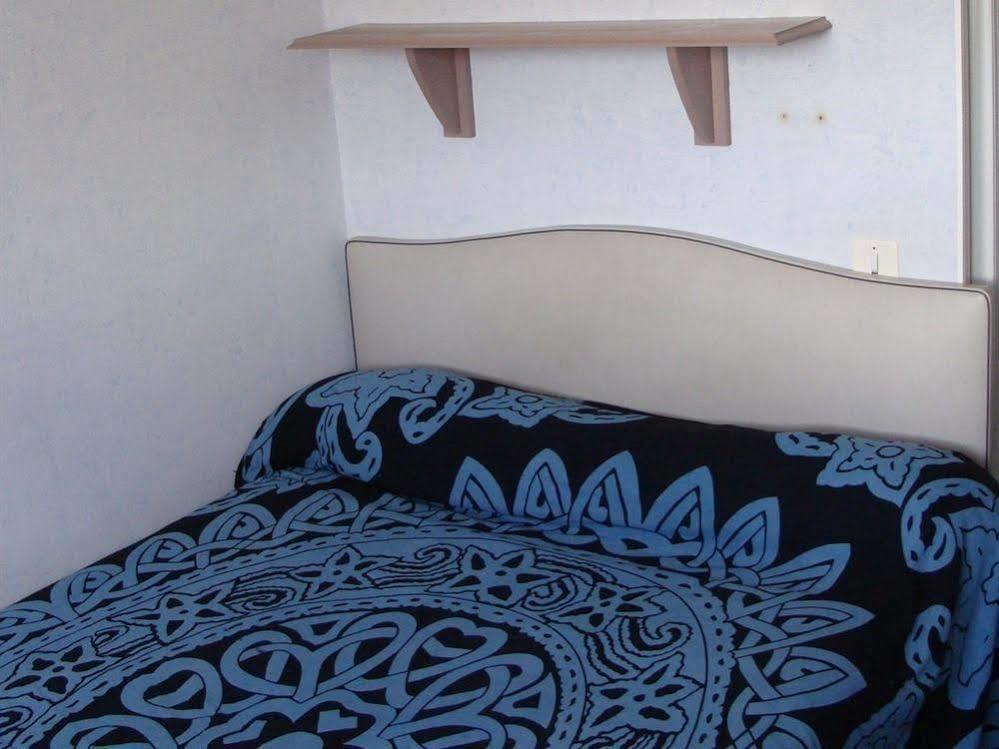 Hotel Le Flaubert Fougères Екстериор снимка